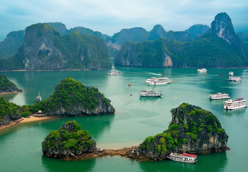 Top 10 Things to do in South East Asia